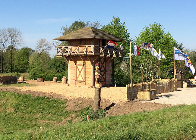 Buro SRO - Nieuws - De Limes beter zichtbaar: Romeinse wachttoren in Opheusden officieel geopend!